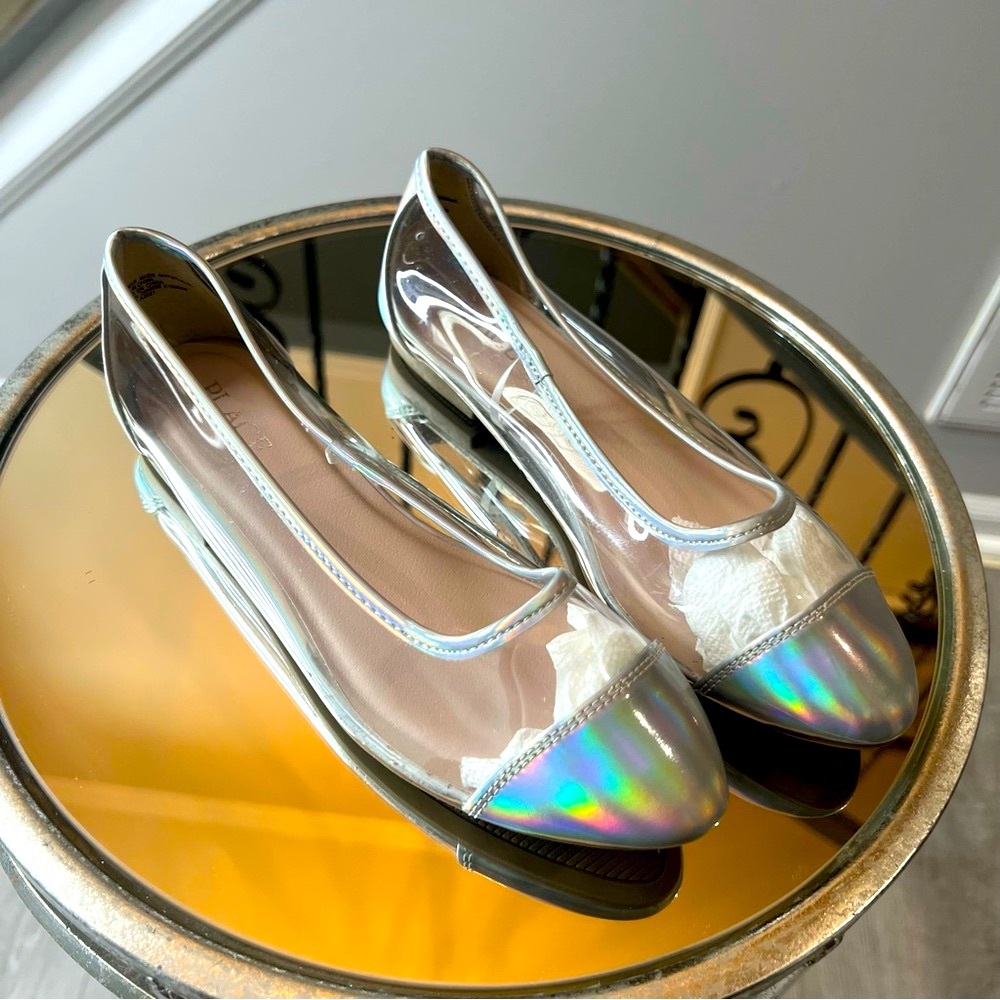 Children’s Place Silver & Clear Flats Size 2
